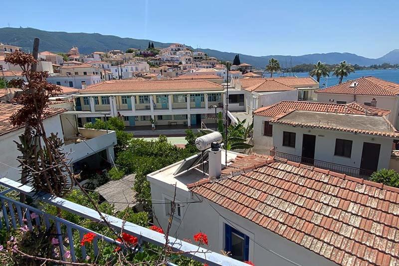 Nikos Rooms And Studios Poros Town Exteriör bild